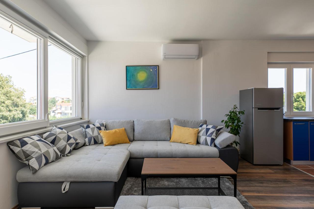 Apartments Korana Pula Exterior photo