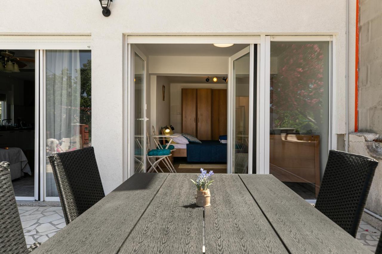 Apartments Korana Pula Exterior photo